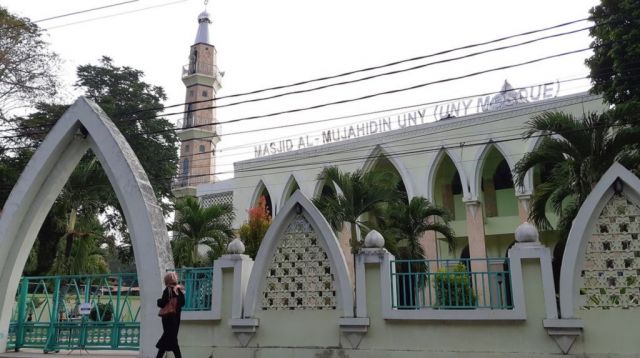 BICARA PENDIDIKAN TERBAIK  DI KAMPUS PENDIDIKAN TERNAMA