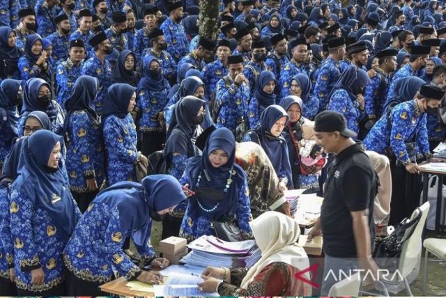 INI PERINGATAN:  MINAT JADI GURU RENDAH, MASA INDONESIA INDONESIA MENCEMASKAN