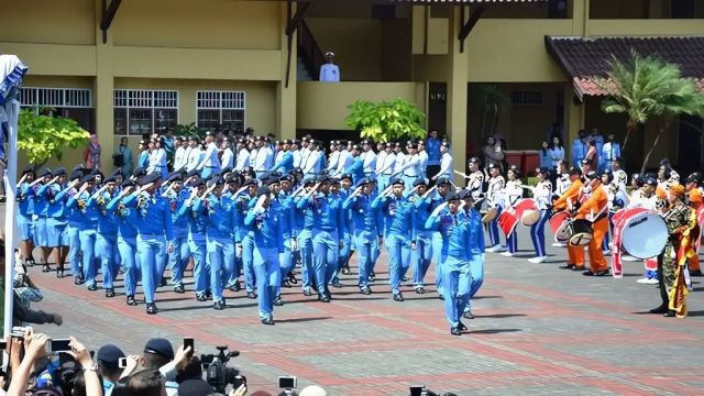 SMA UNGGUL GARUDA:   SEMOGA MENYELESAIKAN MASALAH TANPA MASALAH