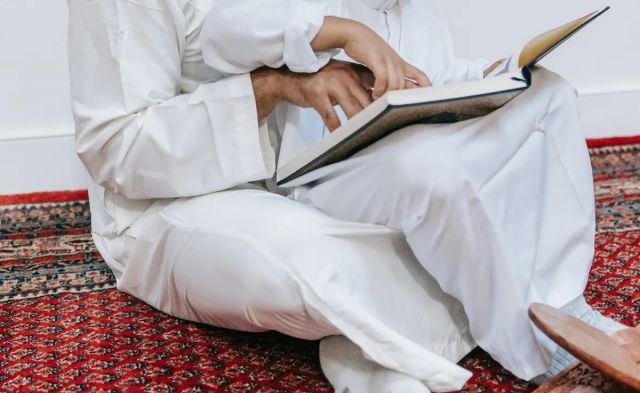TUJUAN UTAMA KULIAH:  ANAK SELAMAT DARI API NERAKA  DAN TERUS MENGALIRKAN PAHALA