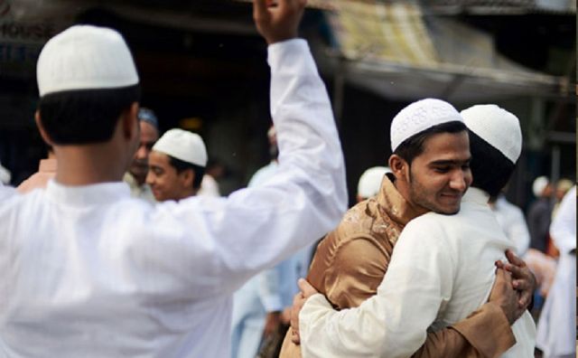 TIDAK ADA USTADZ YANG TAK PERNAH SALAH,  WAJIB SALING MENASEHATI, JANGAN SALING BENCI