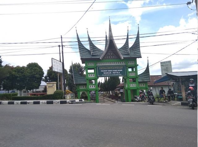 KISAH SUKSES ULAMA MINANG DAN WARUNG PADANG