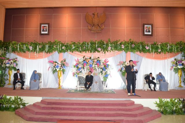 PUISI KELUARGA IDAMAN   DALAM ACARA WALIMAH PERNIKAHAN