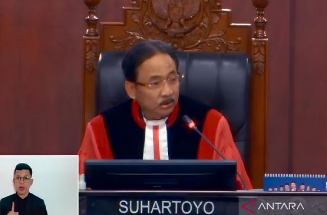 ALHAMDULILLAH, MAHKAMAH KONSTITUSI  TOLAK GUGATAN ORANG ATEIS