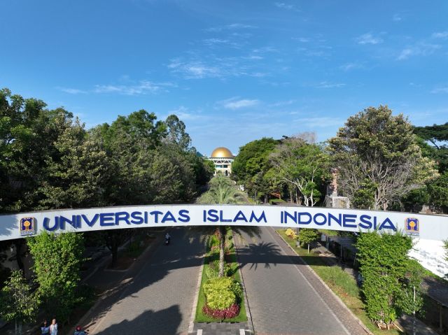    JANGAN SAMPAI UNIVERSITAS  KITA  MENJALANKAN KEMUNKARAN ILMU TANPA SADAR