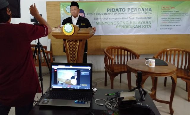 PESANTREN, MASA DEPAN PENDIDIKAN INDONESIA