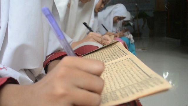 2021: TERUSLAH BERBURU ILMU DAN KEBAHAGIAAN