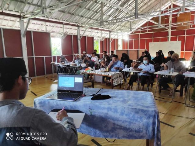 SANTRI-SANTRI SMA  MENDOBRAK TRADISI  MEMBERI SOLUSI