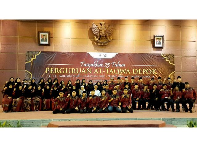 BEGINI CARA KETUM DDII MENDIDIK ANAK-ANAKNYA JADI GURU